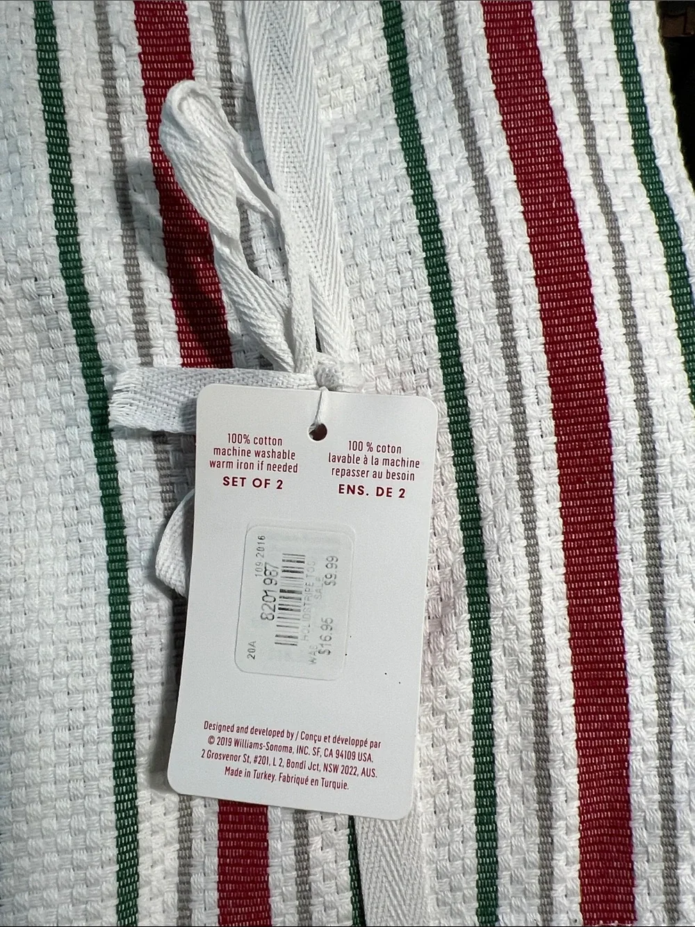 BNWT Williams Sonoma Holiday Stripe Kitchen Towels & Holiday Cook Cutter Set